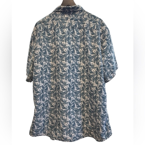 Columbia Men’s Palm Leaves Button Front Short Sleeve
Casual Shirt | Size XXL - Picture 5 of 10